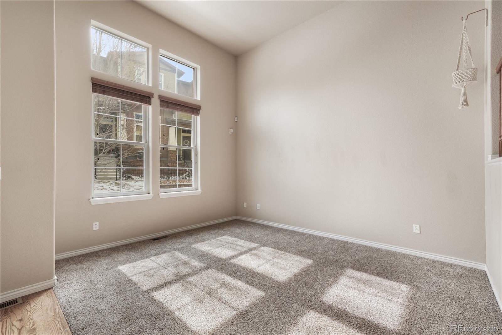 3329 Gladstone Creek Point