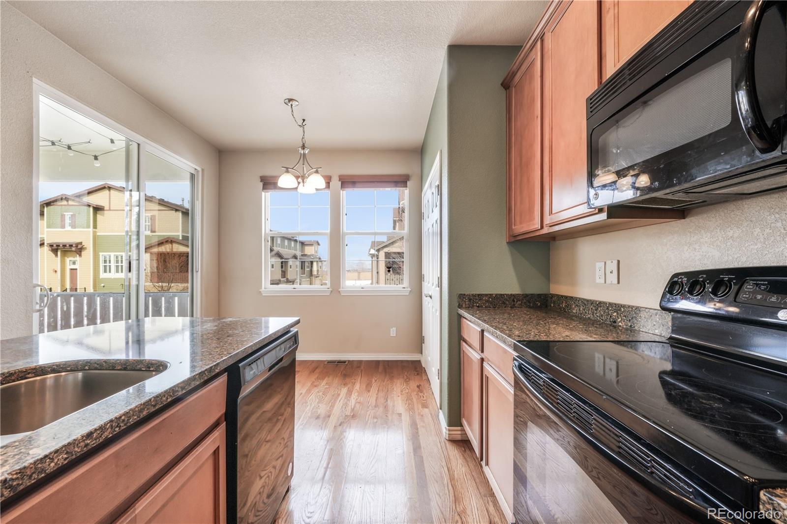 3329 Gladstone Creek Point