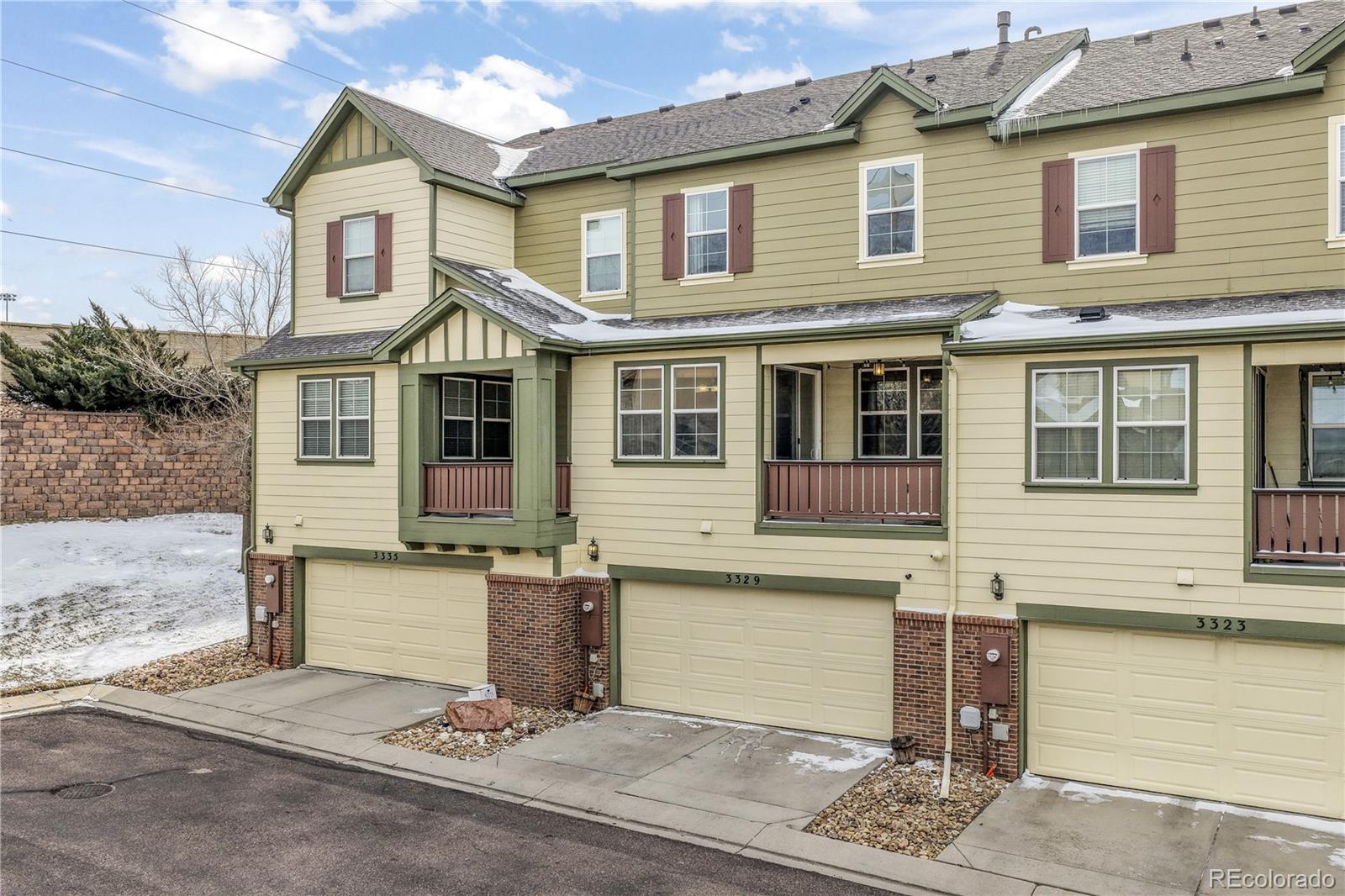 3329 Gladstone Creek Point