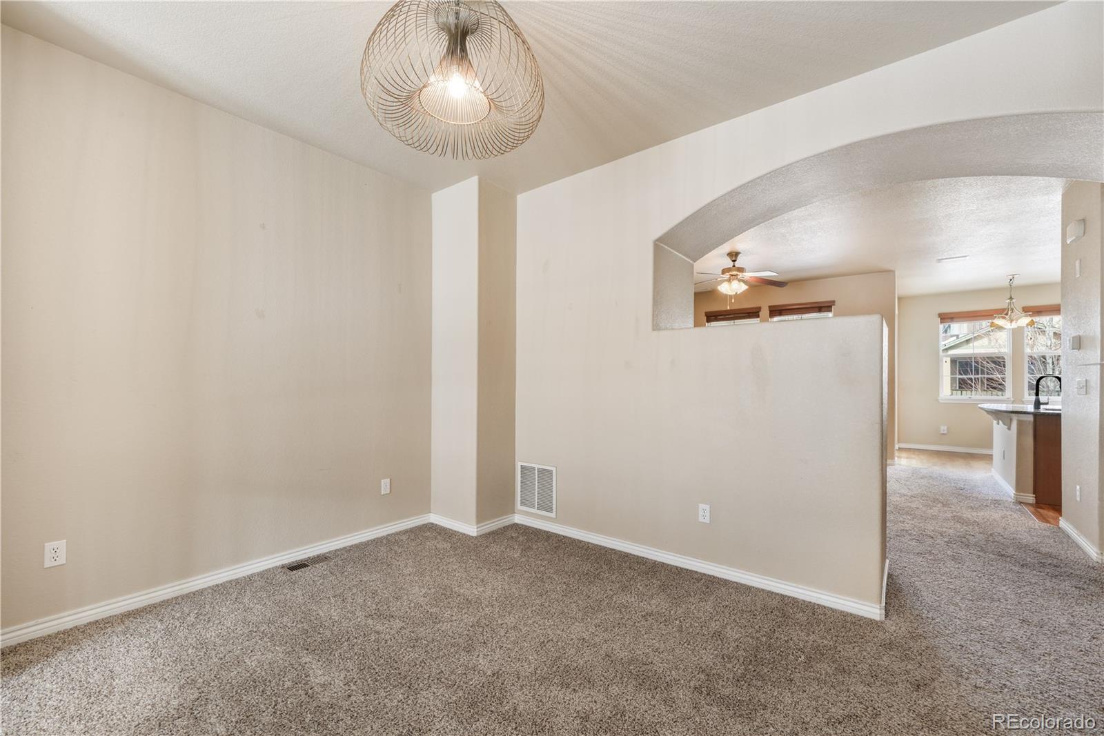 3329 Gladstone Creek Point