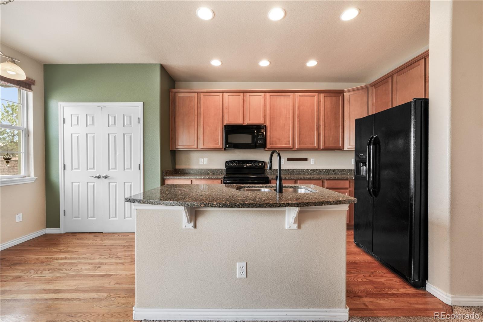 3329 Gladstone Creek Point
