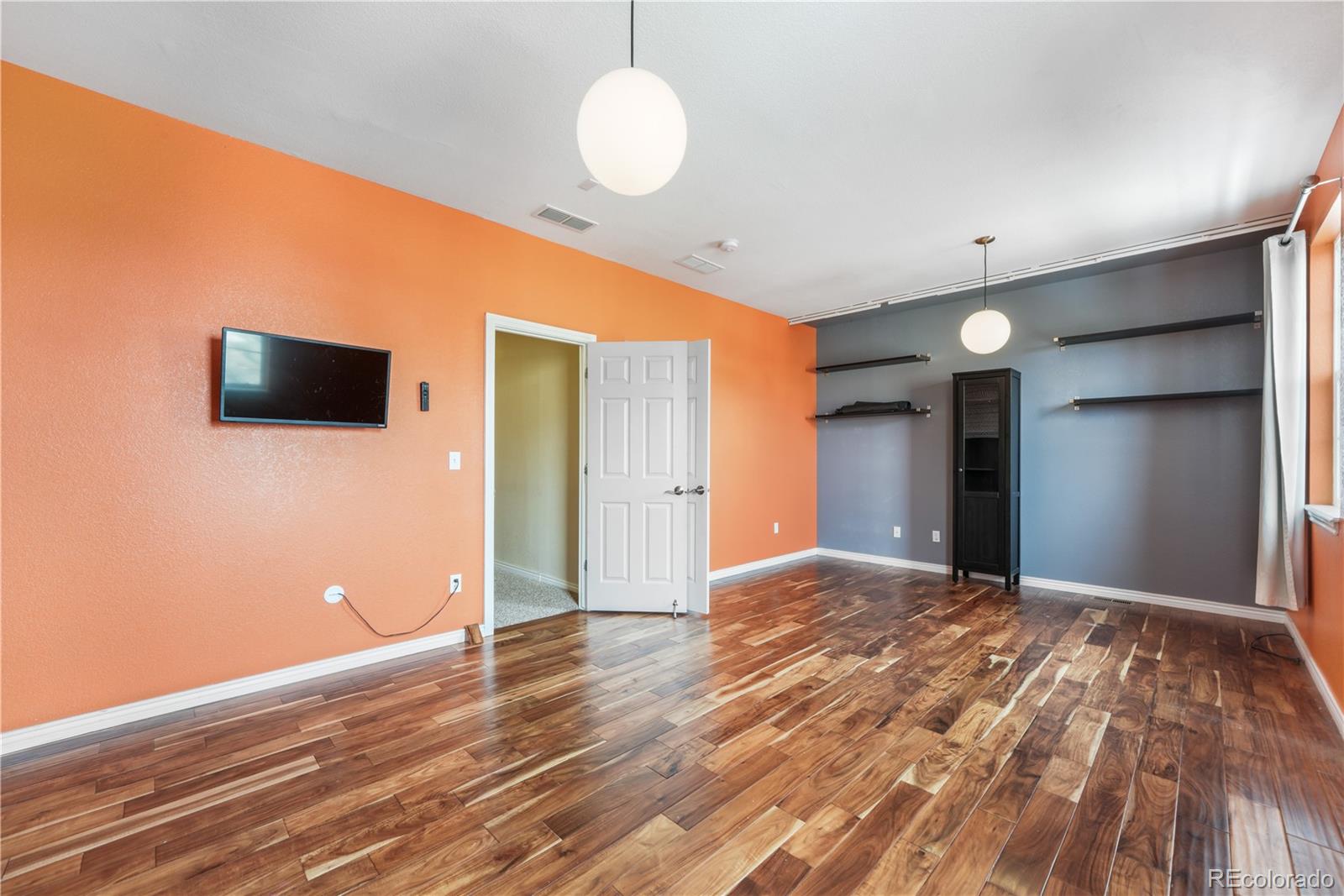 3329 Gladstone Creek Point