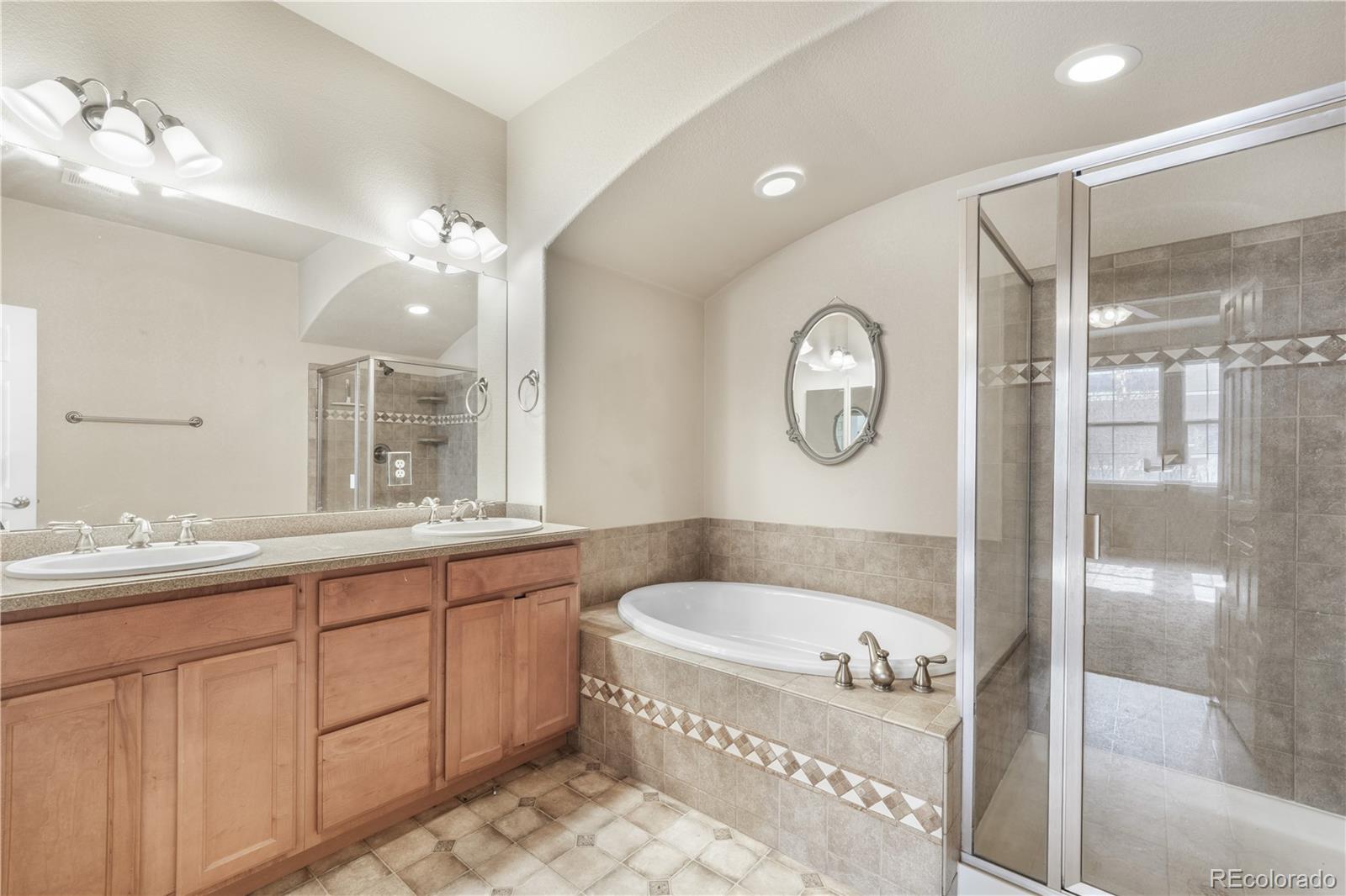 3329 Gladstone Creek Point