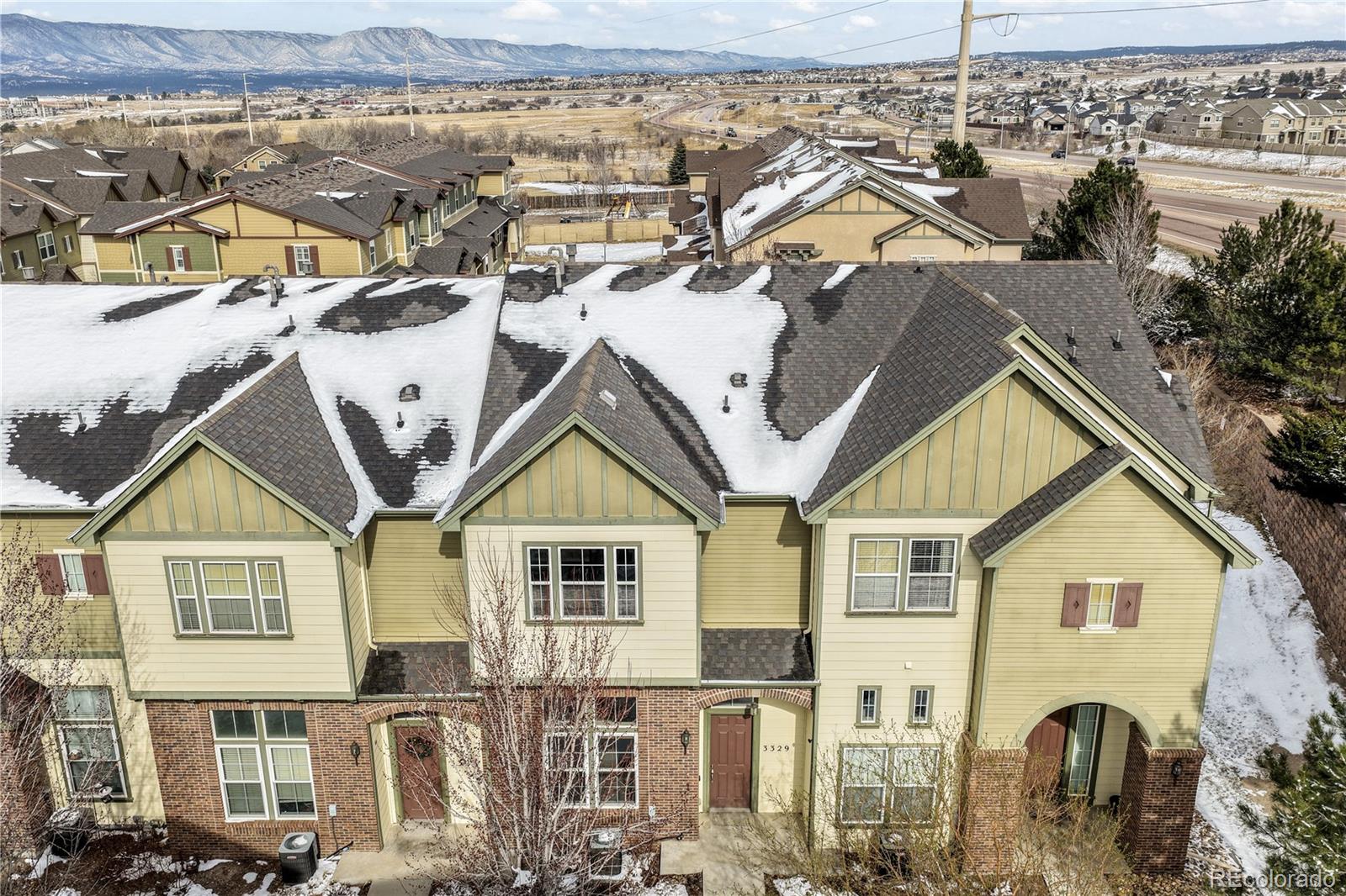 3329 Gladstone Creek Point