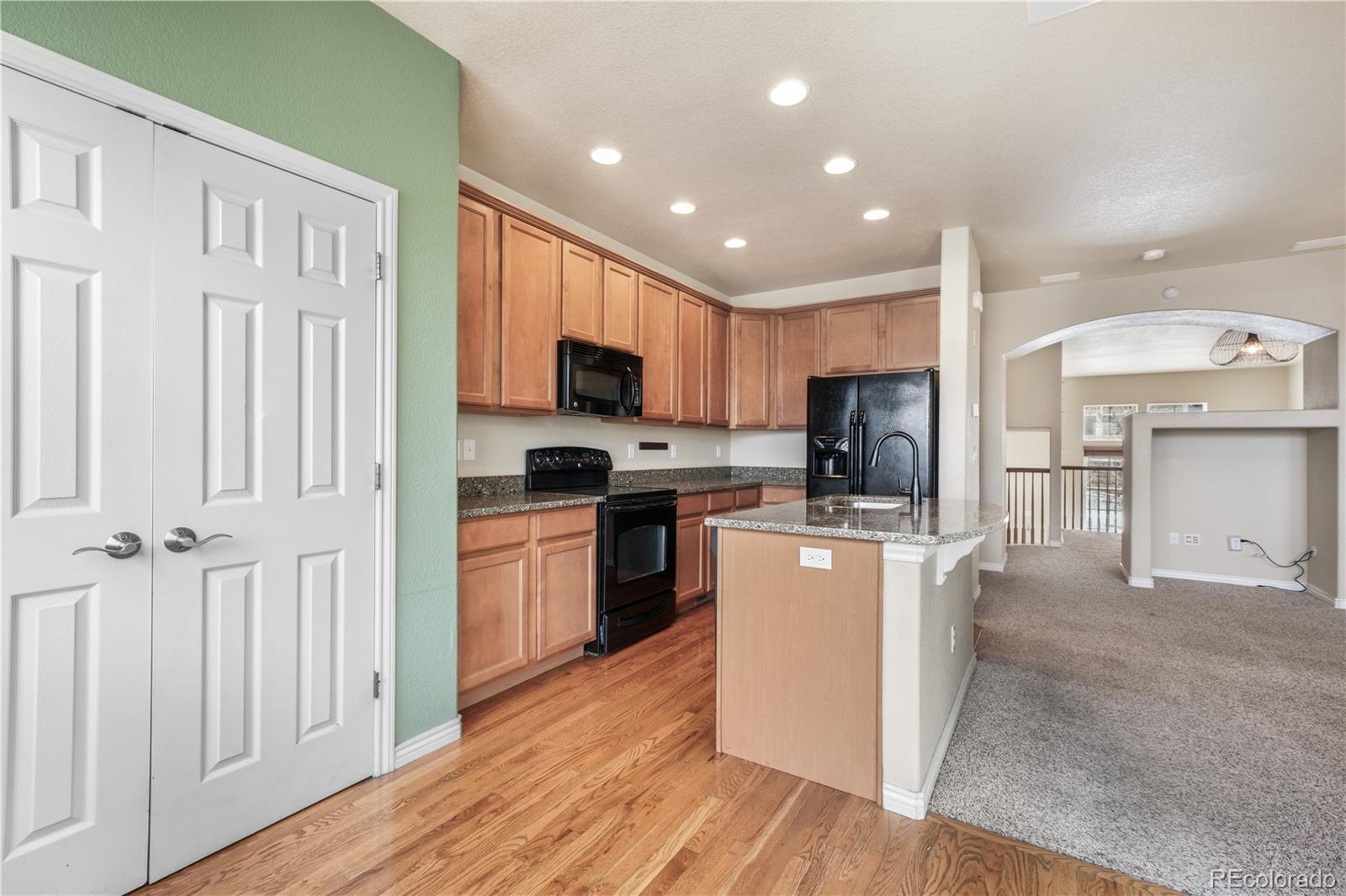 3329 Gladstone Creek Point