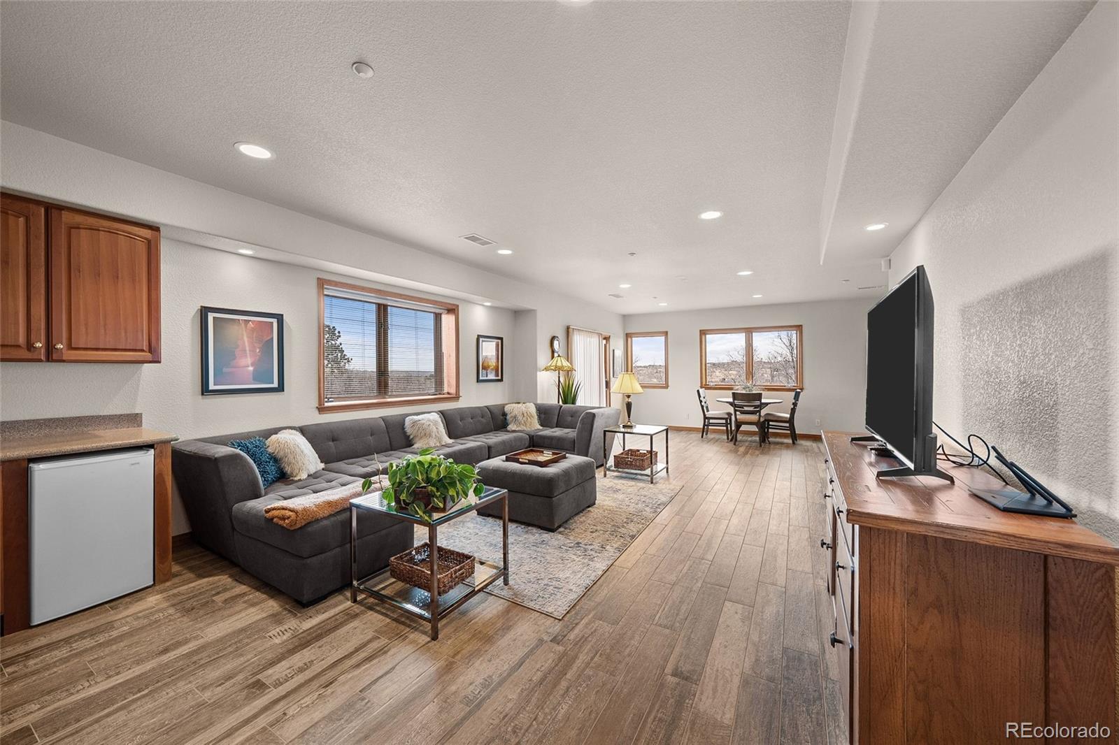 2561 Marlin Way