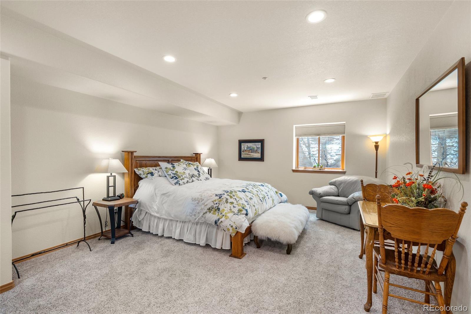 2561 Marlin Way