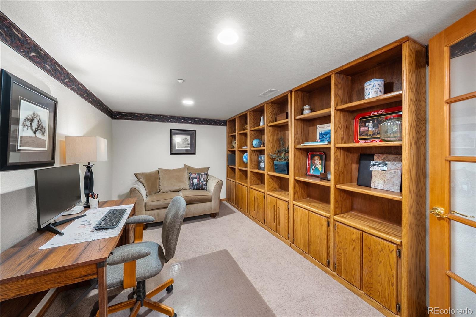 2561 Marlin Way