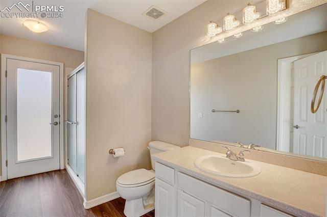 6817 Forestgate Drive