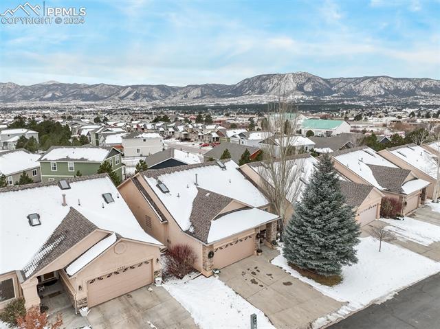 1755 Moorwood Point