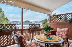 1755 Moorwood Point