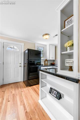 825 Arcadia Place