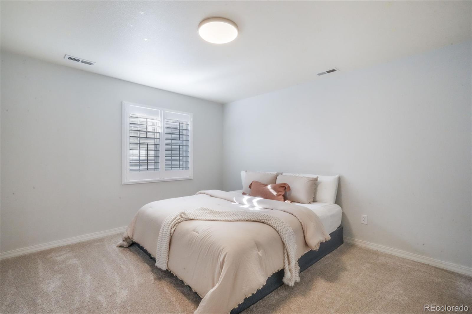 3215 Hollycrest Drive