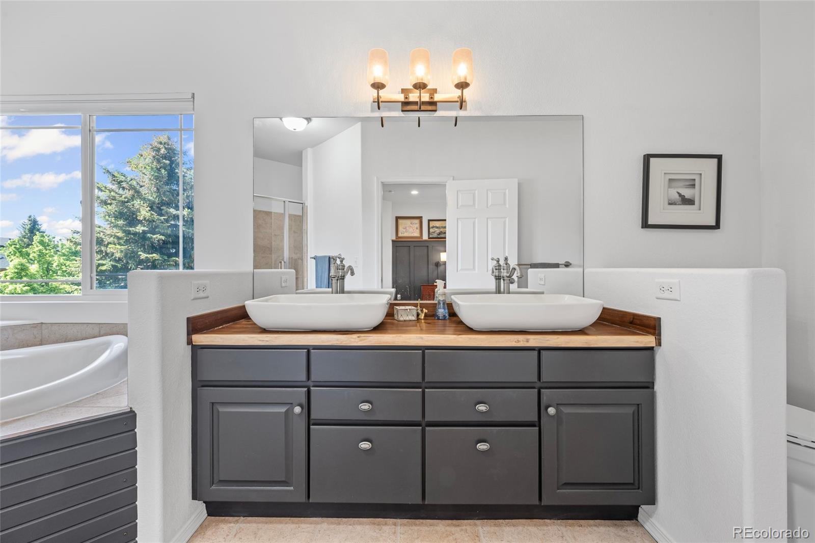 3440 Hollycrest Drive