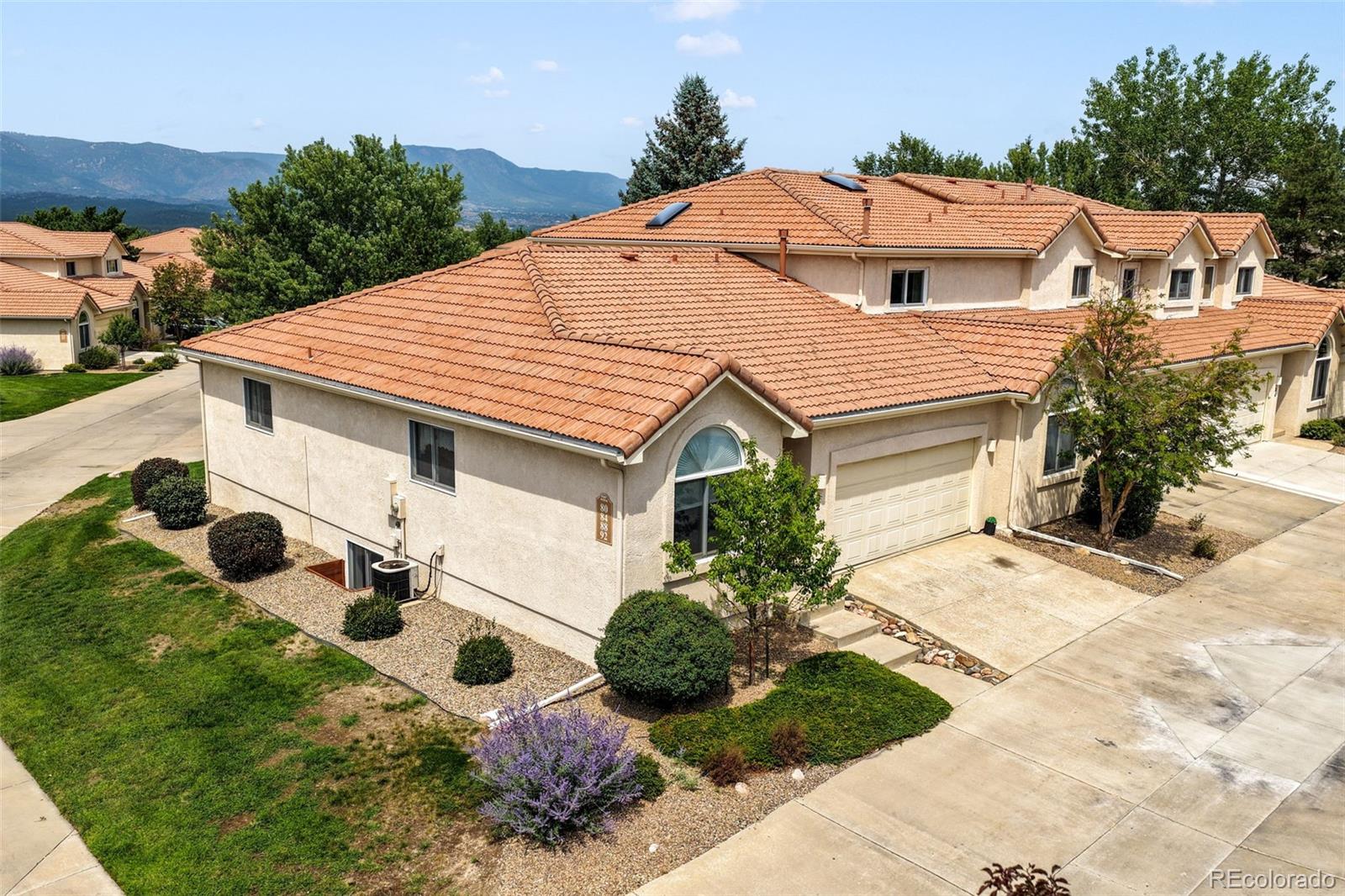 92 Luxury Lane