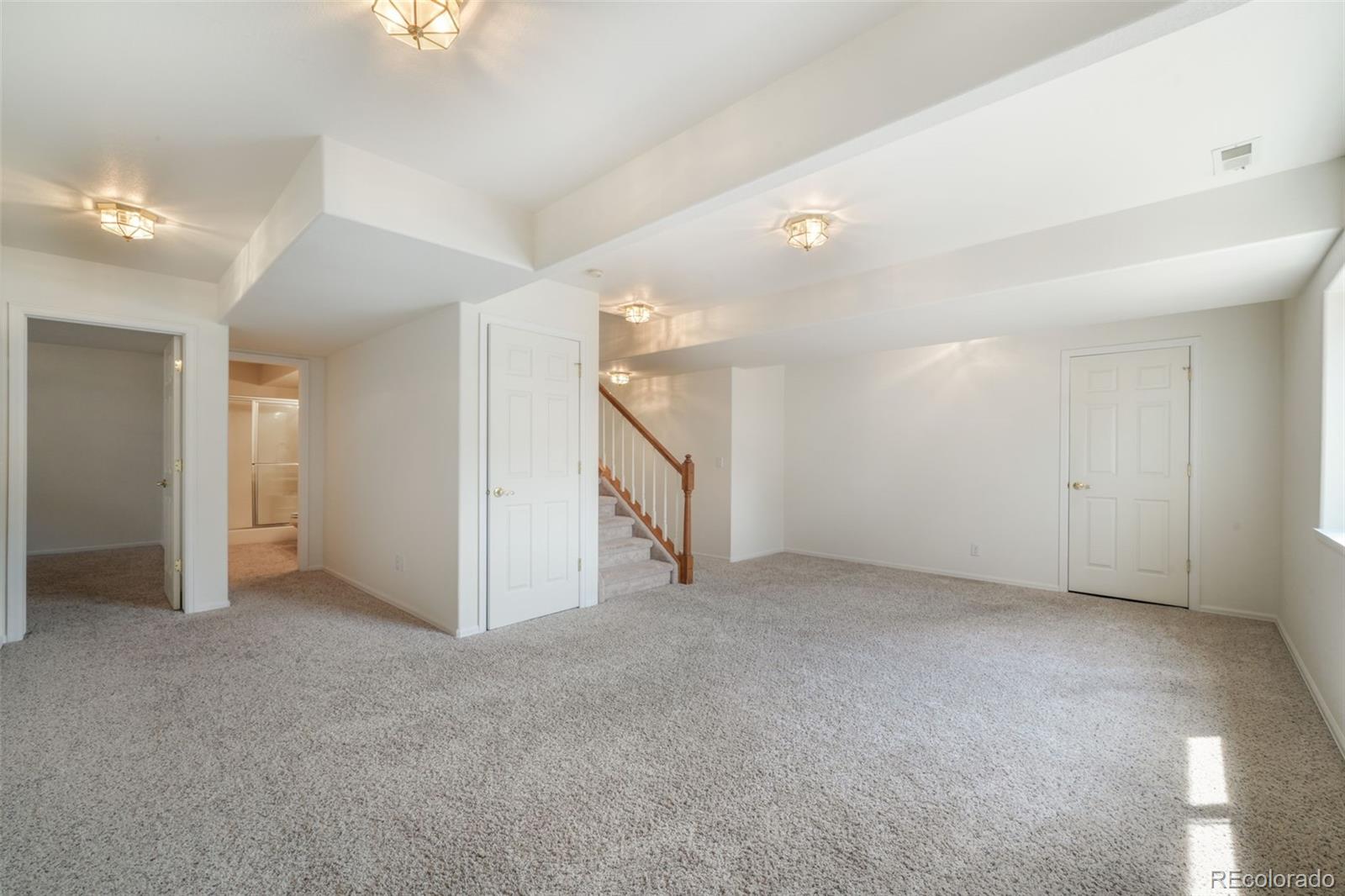 92 Luxury Lane
