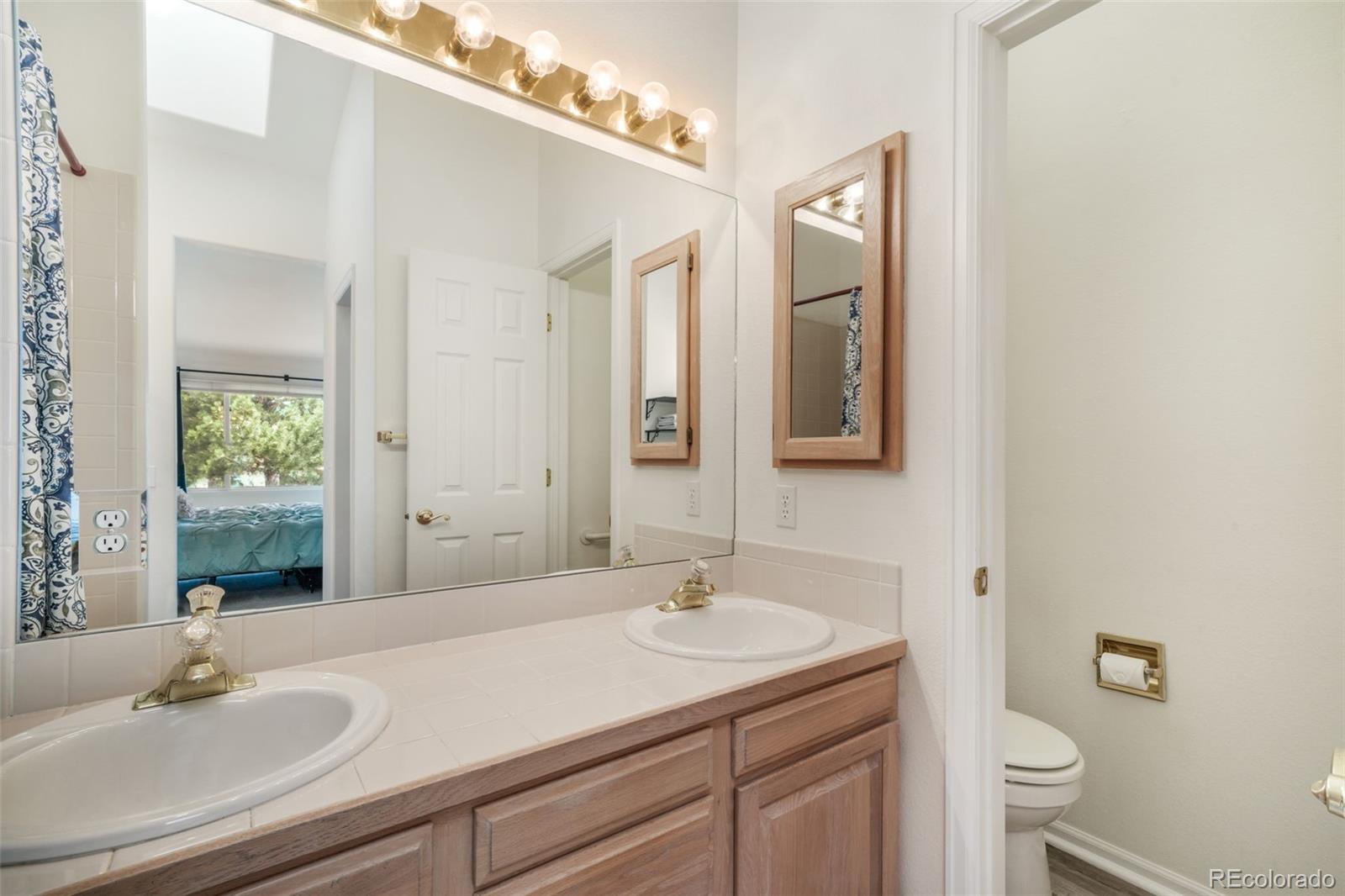 92 Luxury Lane