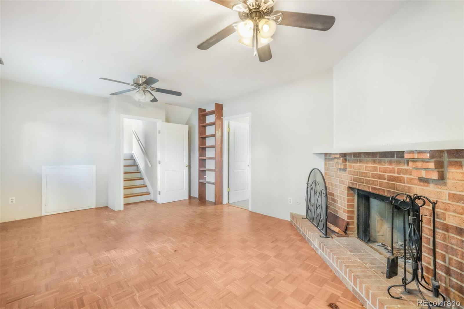 1925 Mineola Street