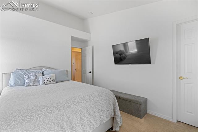 211 Las Lunas Street