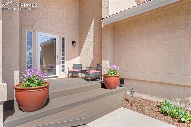 211 Las Lunas Street