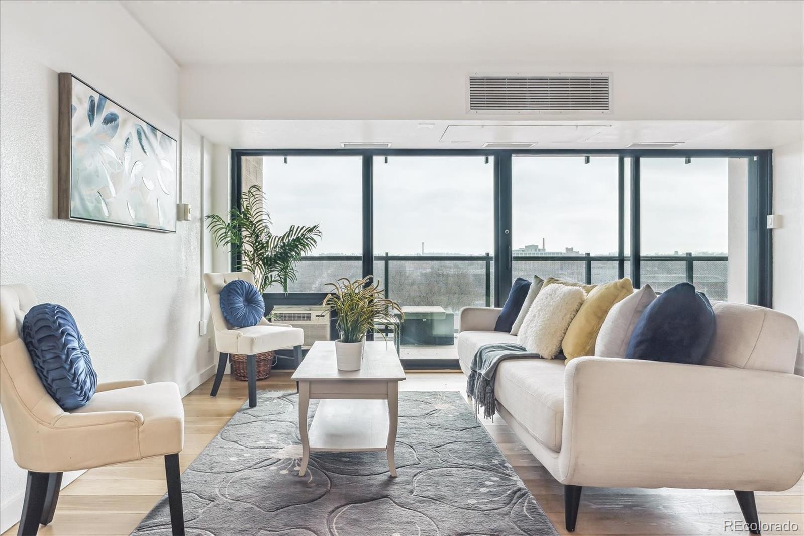 417 E Kiowa Street Unit: 905