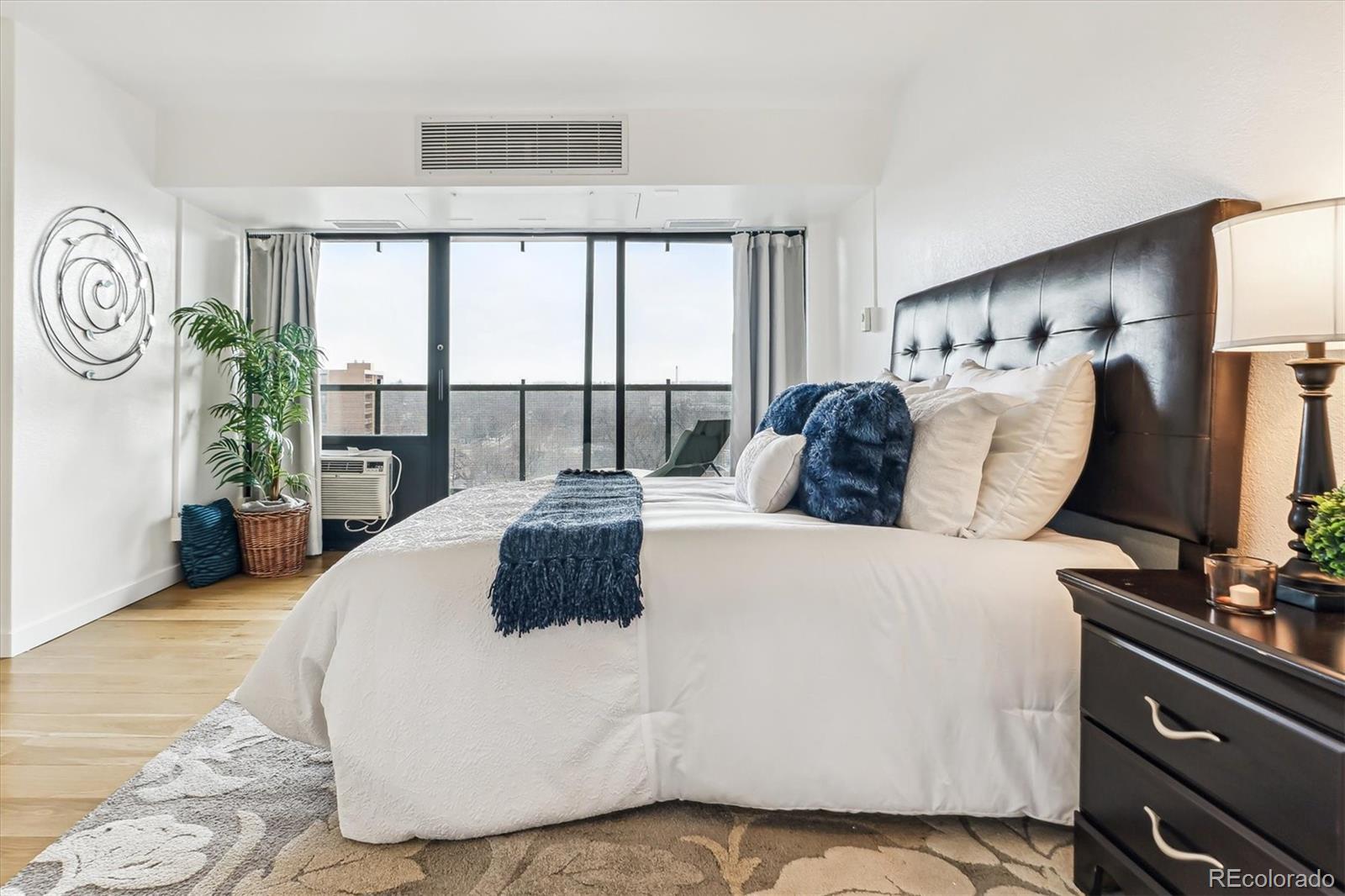 417 E Kiowa Street Unit: 905