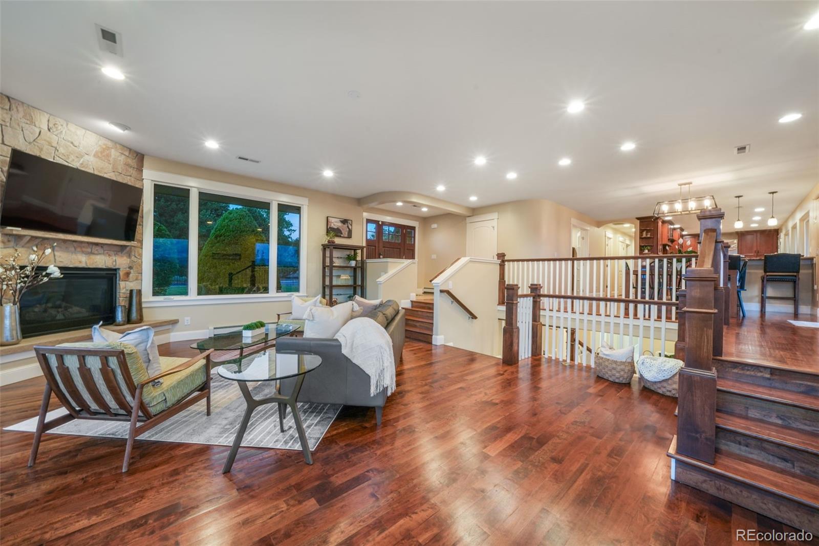 3121 Mountain Shadows Drive