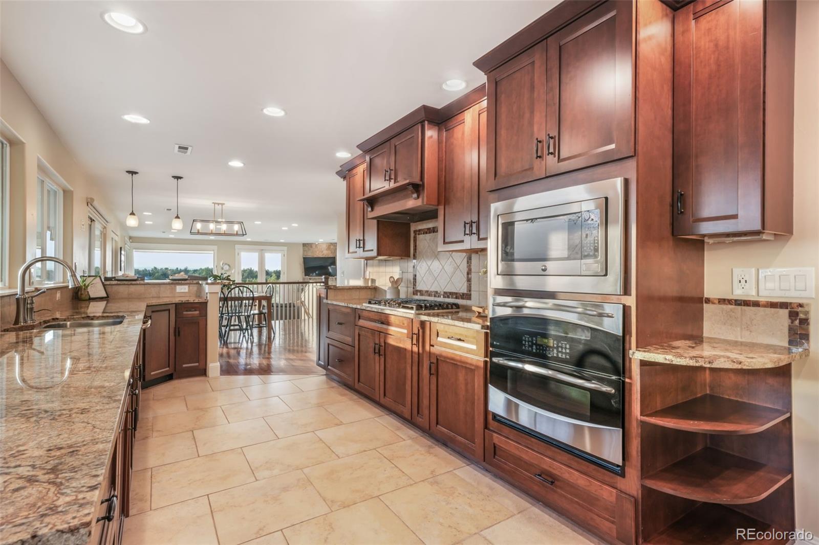 3121 Mountain Shadows Drive
