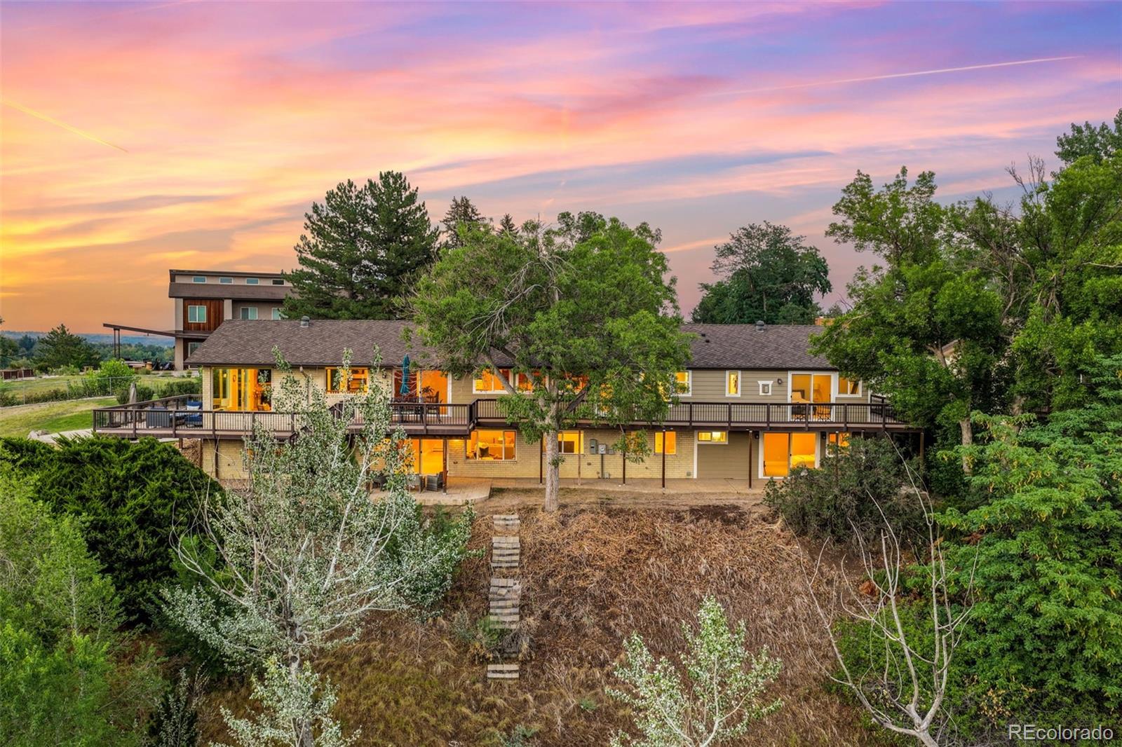3121 Mountain Shadows Drive