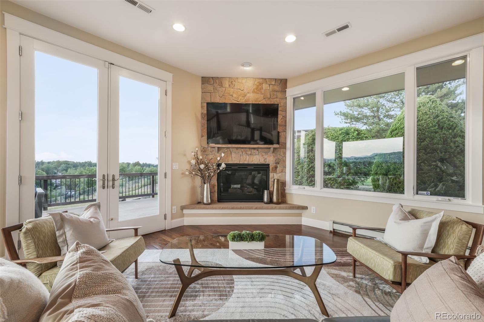 3121 Mountain Shadows Drive