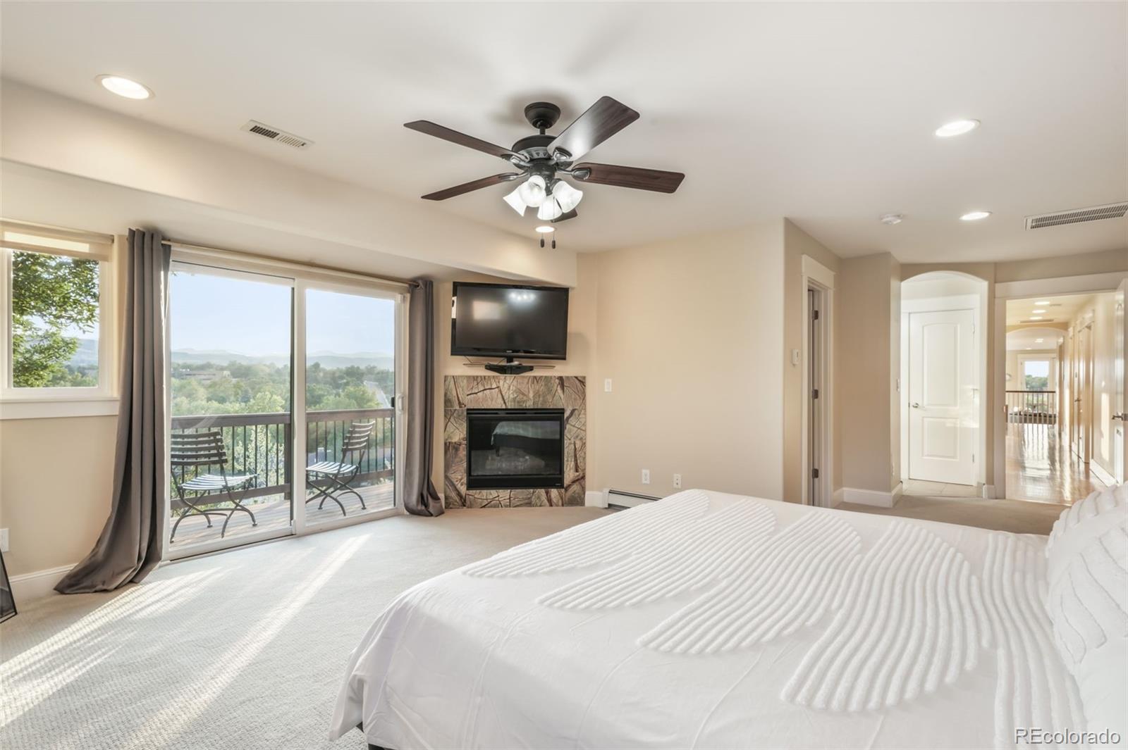 3121 Mountain Shadows Drive