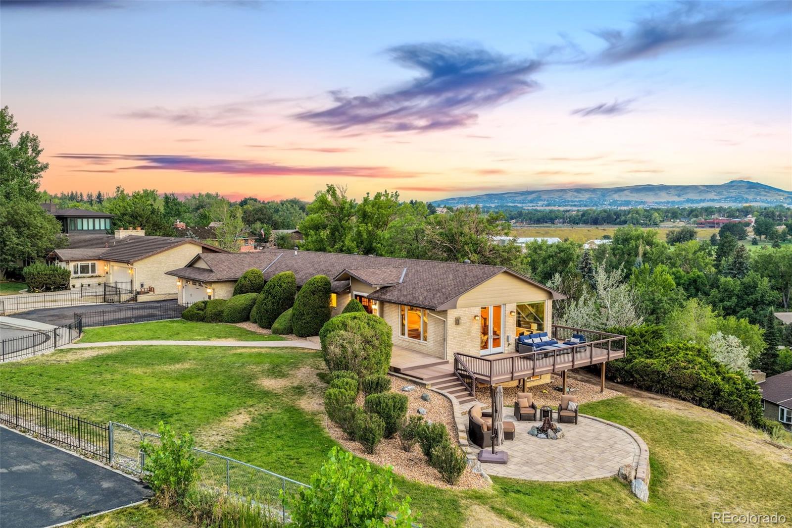 3121 Mountain Shadows Drive