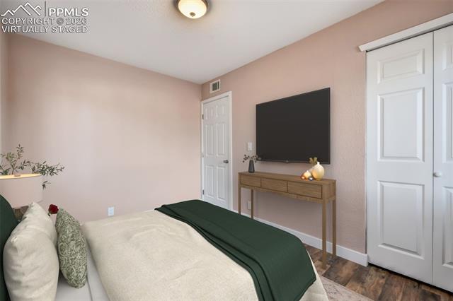 1051 Montrose Avenue