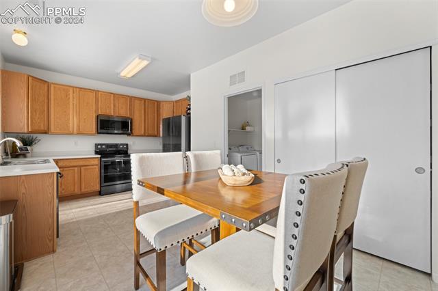 1442 N Stratton Avenue