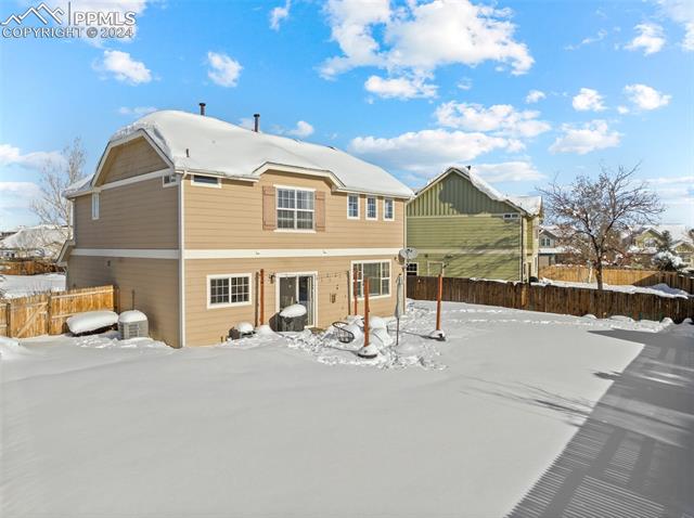 1442 N Stratton Avenue