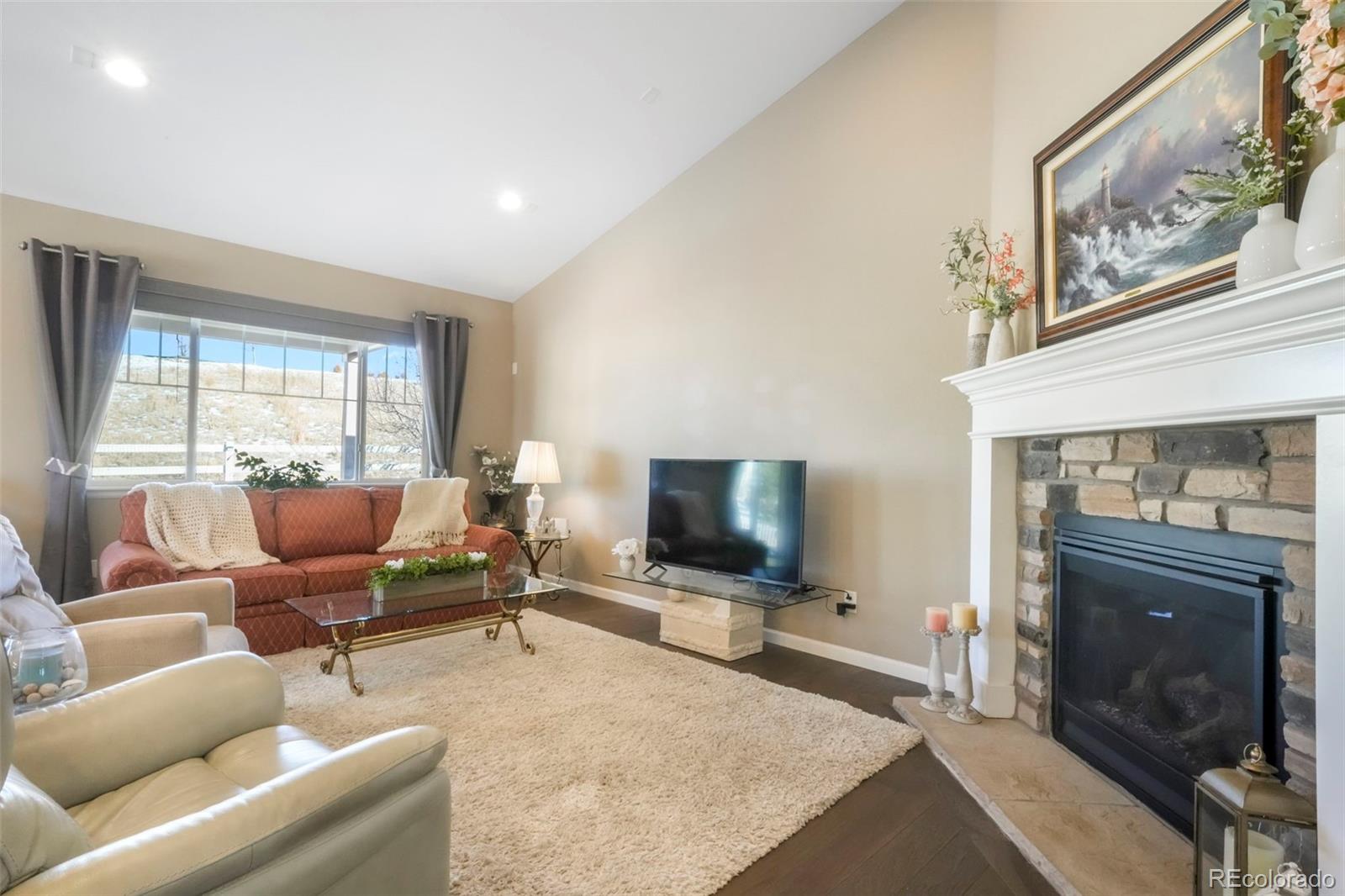 5724 Berry Ridge Way