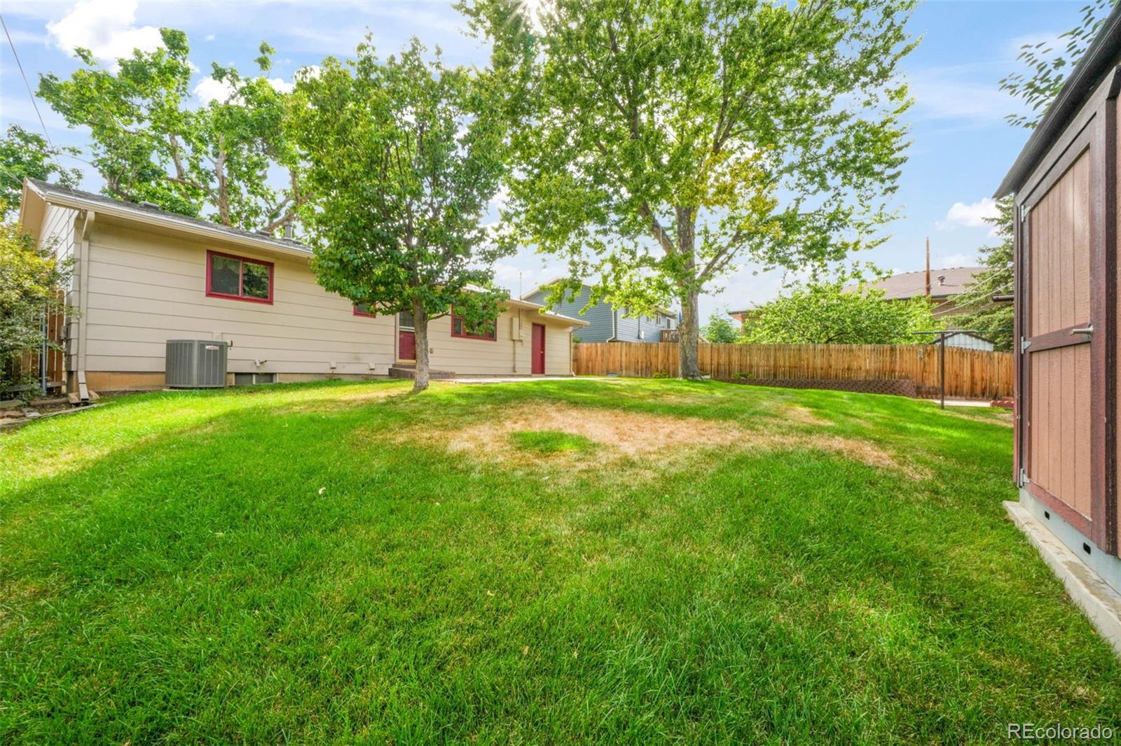 3461 W Edgemore Place