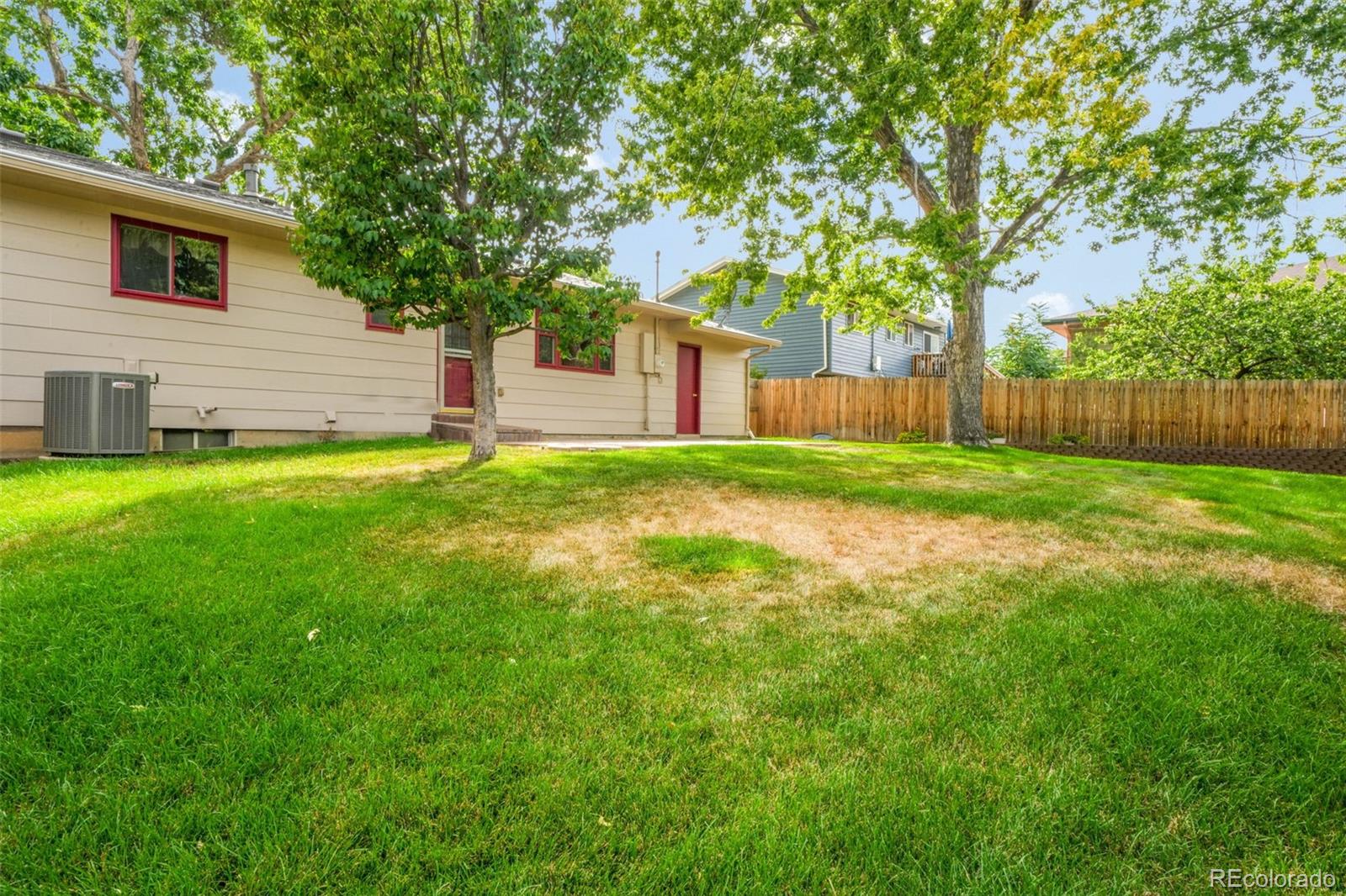 3461 W Edgemore Place