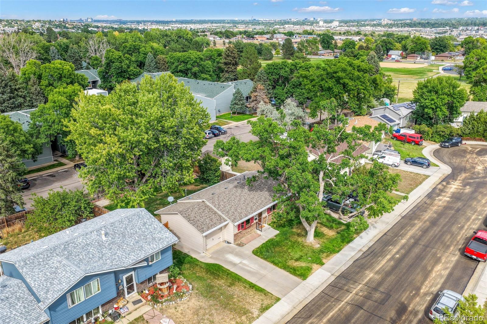 3461 W Edgemore Place