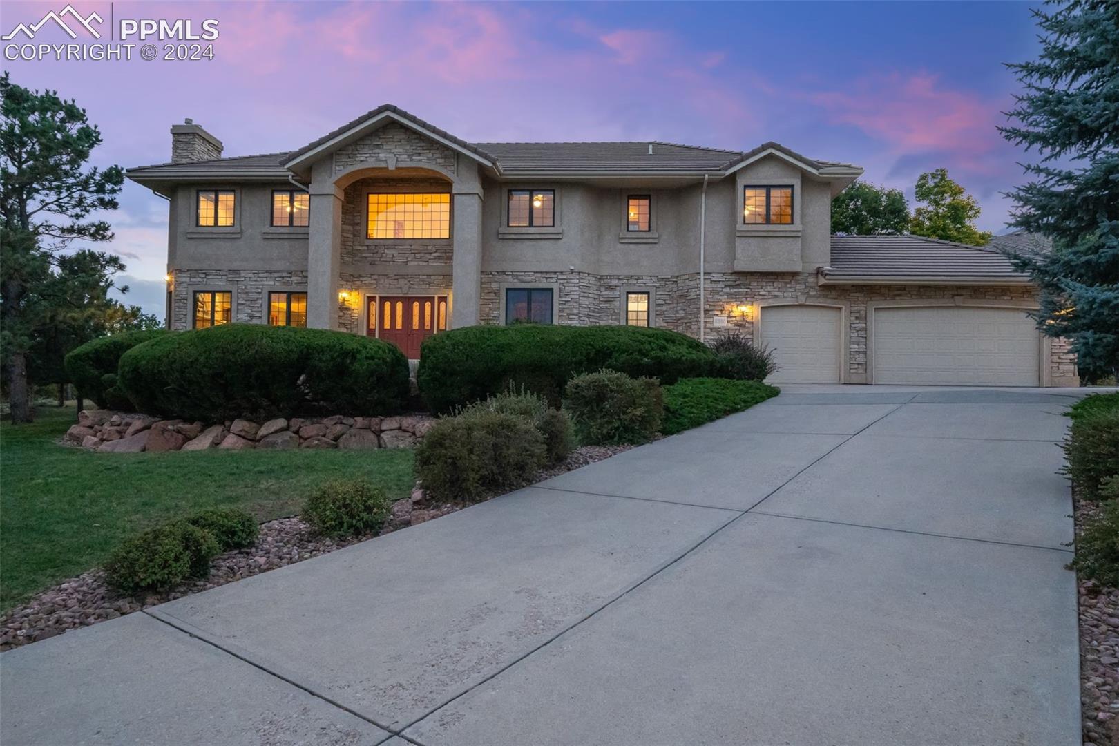 8360 Bluffview Way