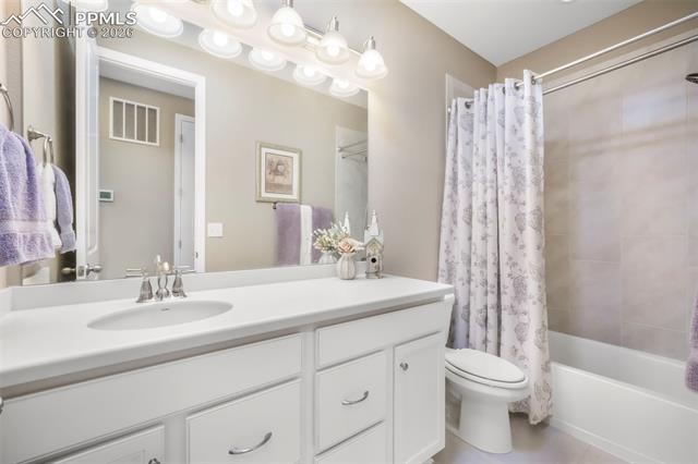 5724 Berry Ridge Way