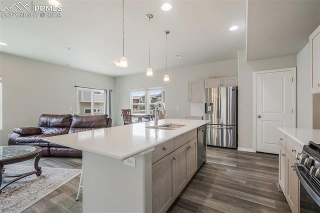 8039 Basaltic Drive