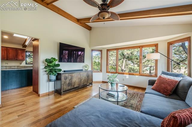 5221 Cliff Point Circle