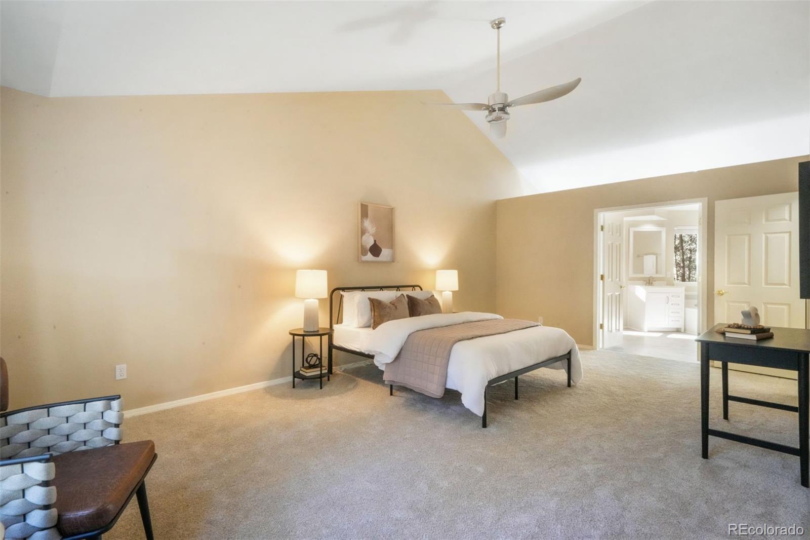 19140 Golden Arrow Circle