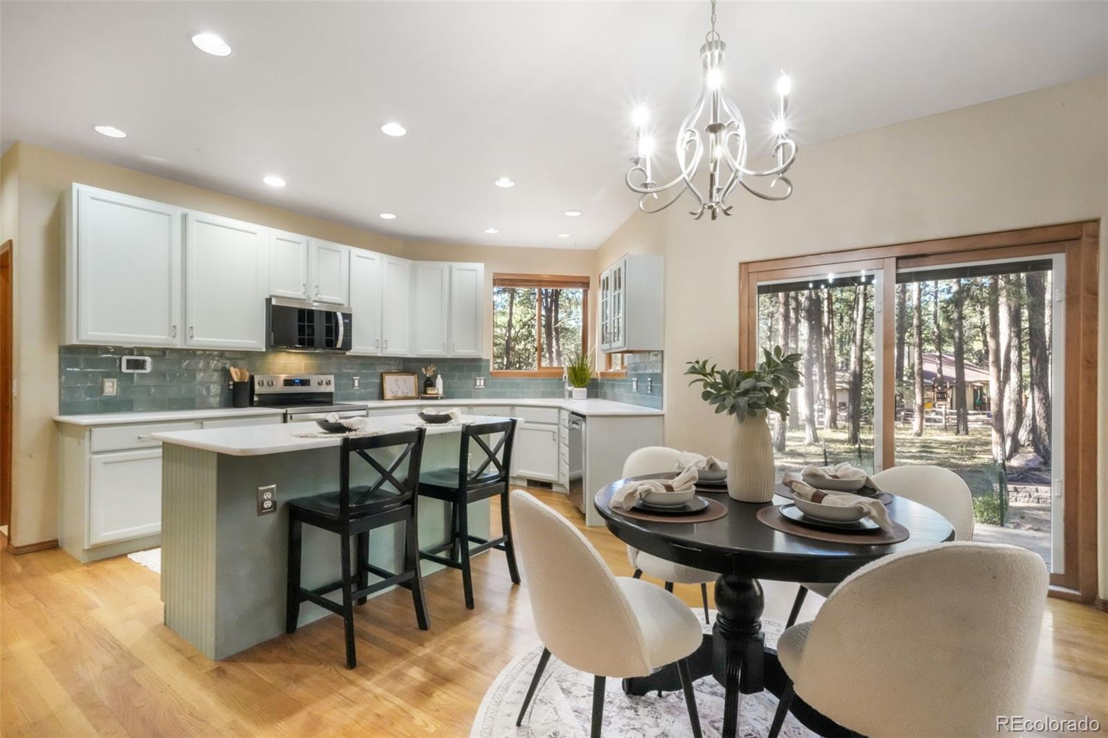 19140 Golden Arrow Circle