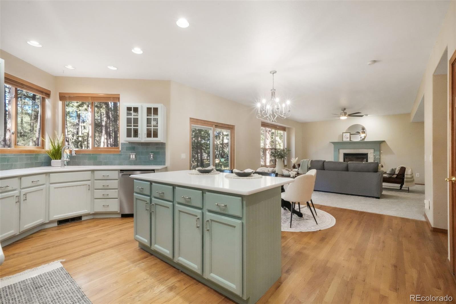 19140 Golden Arrow Circle