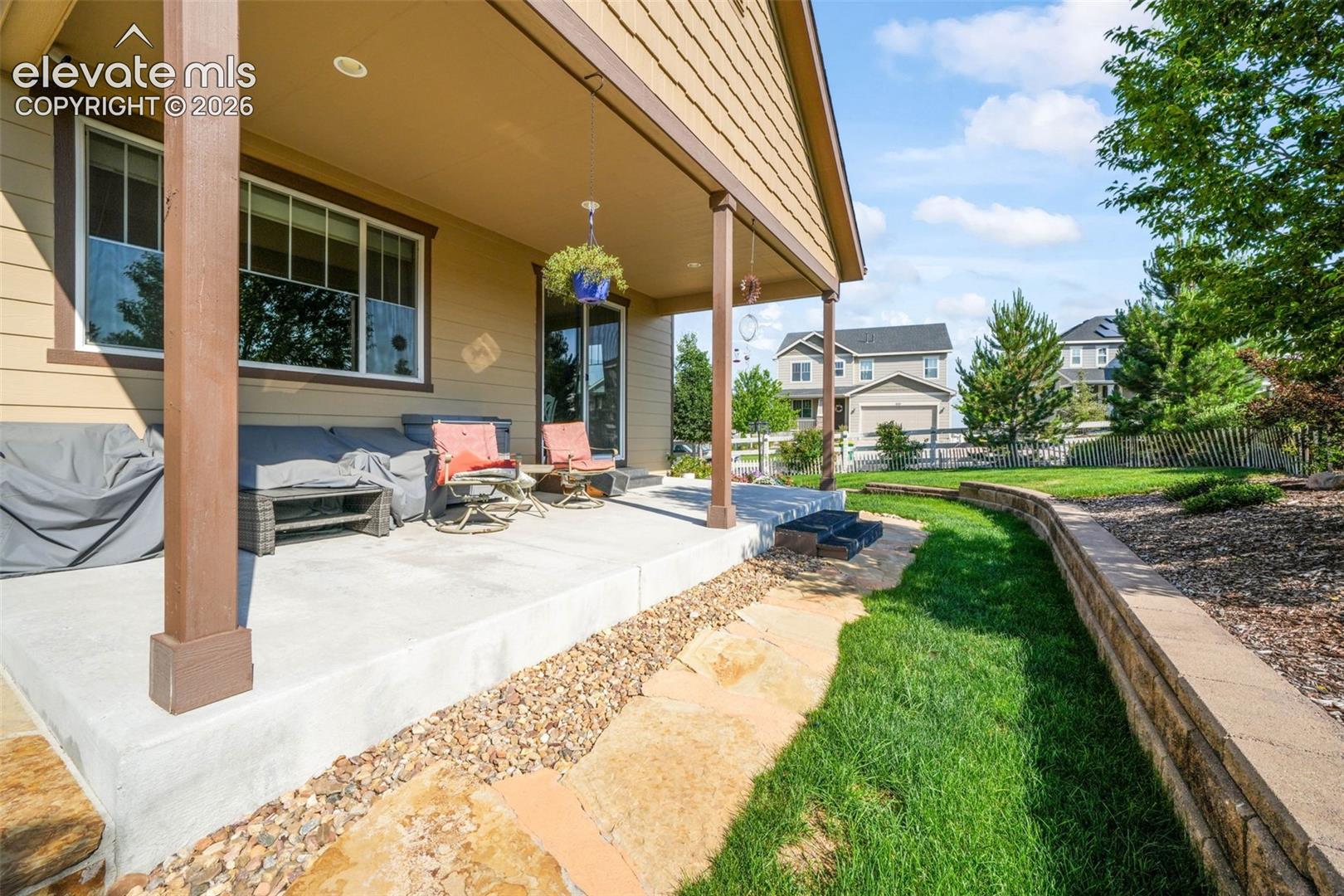 5724 Berry Ridge Way