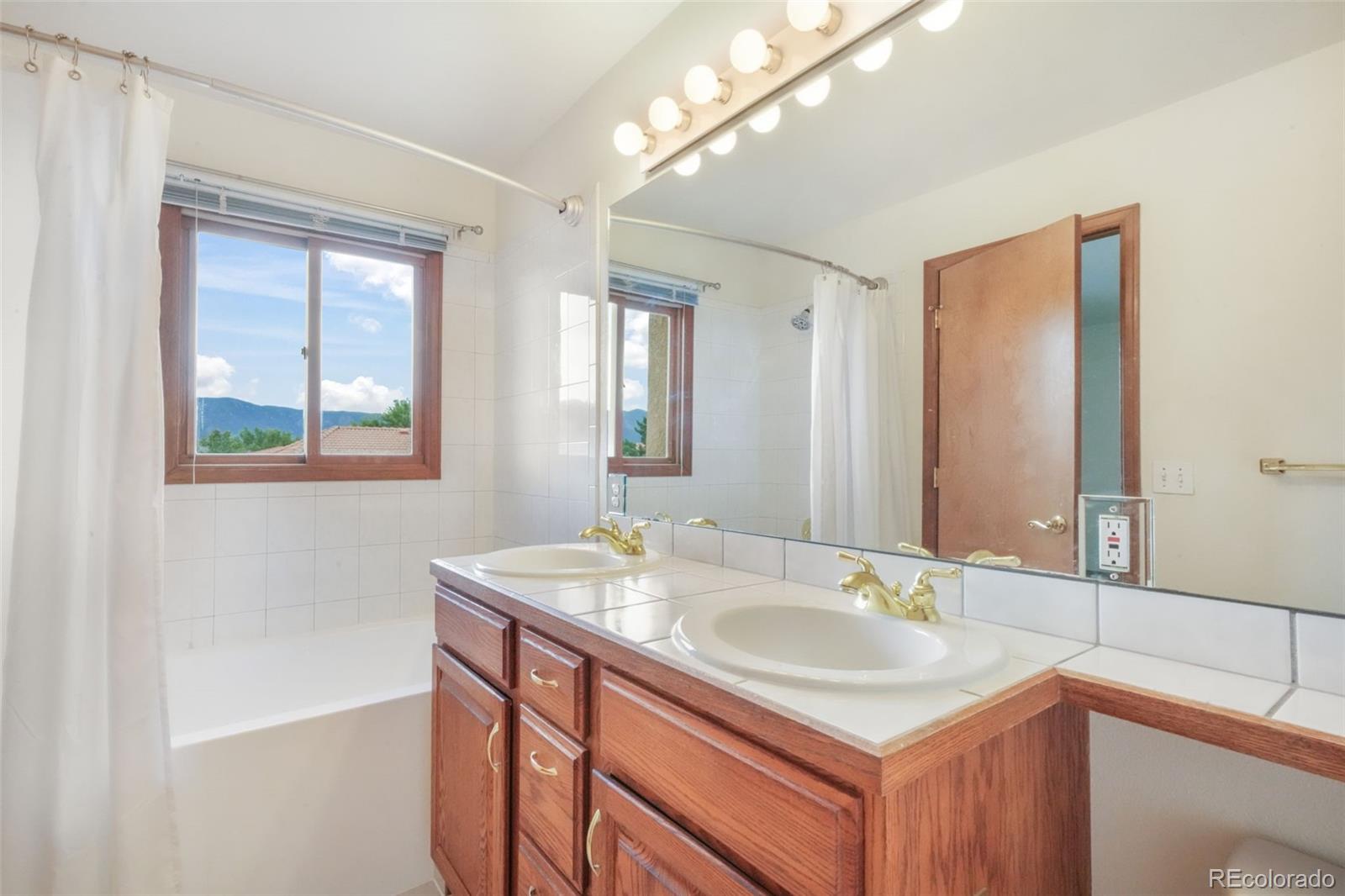110 Luxury Lane