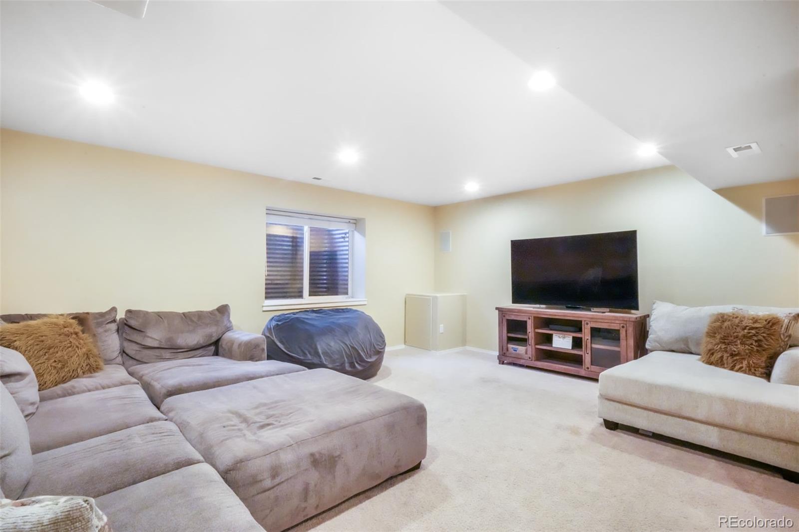 9979 Rose Leaf Court