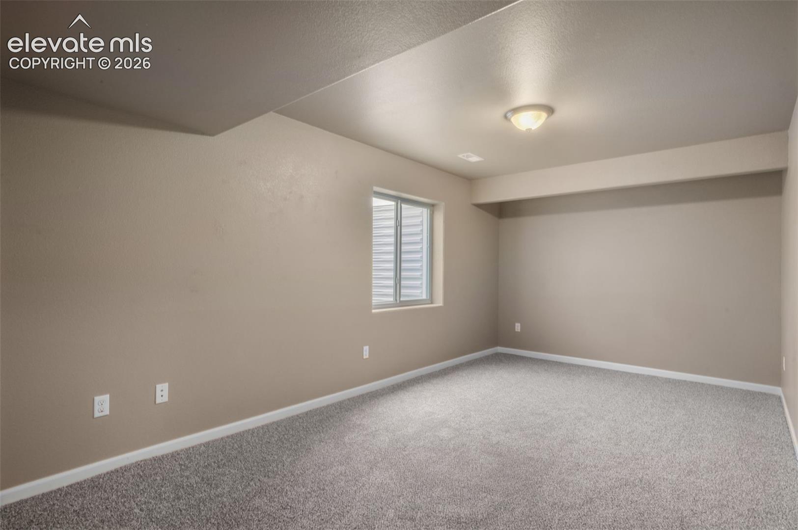 83 S Golfwood Drive
